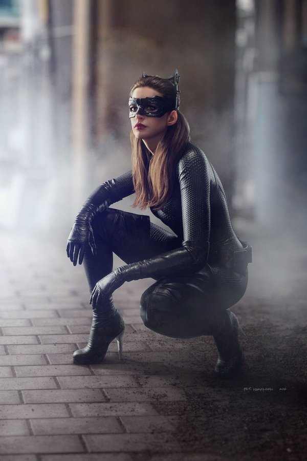 Anne Hathaway as Catwoman fake