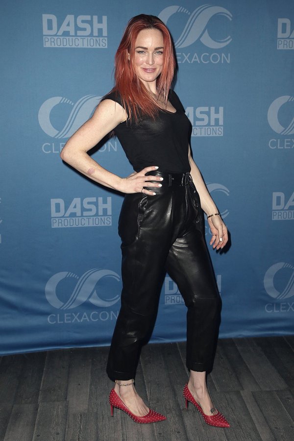 Caity Lotz at ClexaCon Day 3