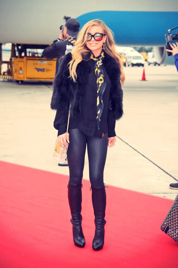 Carmen Electra arriving in Vienna