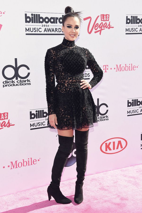 Jessica Alba attends 2016 Billboard Music Awards