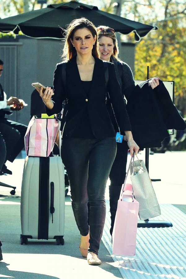 Maria Menounos shopping in LA